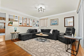 Charming Home Near Target and Parks 2 Bathrooms